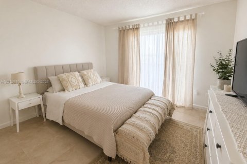 Copropriété à louer à Miami Beach, Floride: 1 chambre, 56.67 m2 № 2085264 - photo 6
