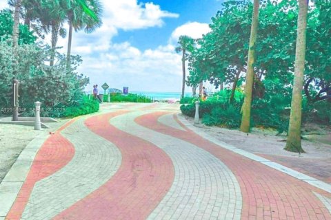 Copropriété à louer à Miami Beach, Floride: 1 chambre, 56.67 m2 № 2085264 - photo 16
