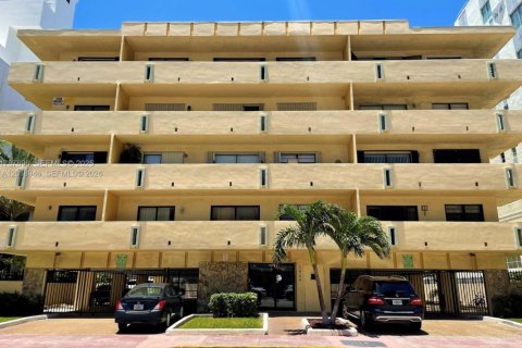 Condo à Miami Beach, Floride, 1 chambre  № 2085264