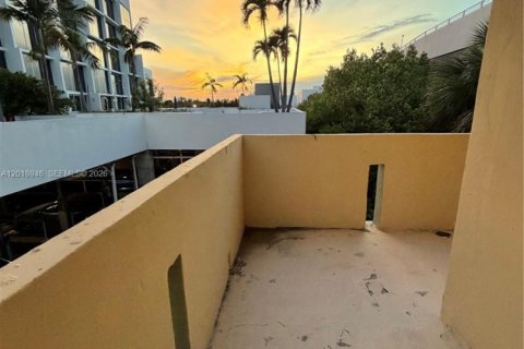 Copropriété à louer à Miami Beach, Floride: 1 chambre, 56.67 m2 № 2085264 - photo 12