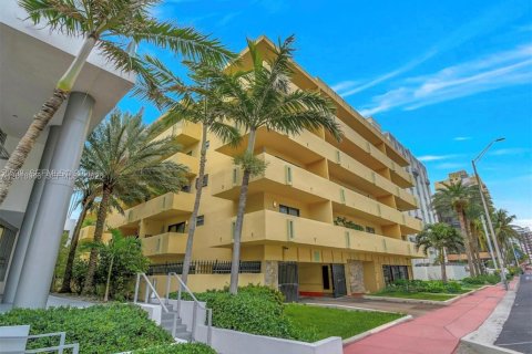 Copropriété à louer à Miami Beach, Floride: 1 chambre, 56.67 m2 № 2085264 - photo 2