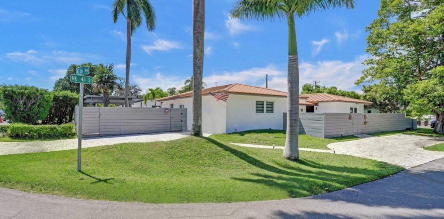 Casa en Fort Lauderdale, Florida 3 dormitorios, 193.7 m2 № 998402