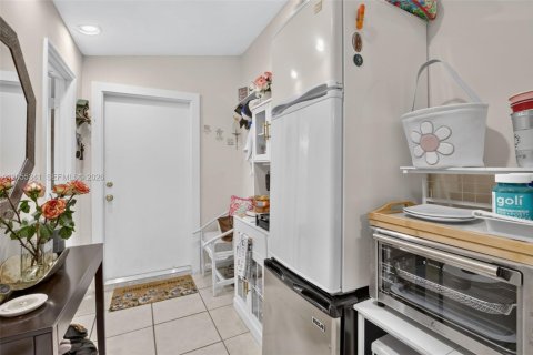 House in West Park, Florida 4 bedrooms, 102.19 sq.m. № 2186400 - photo 26