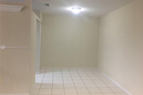 Condominio en venta en Miami, Florida, 2 dormitorios, 92.9 m2 № 1844215 - foto 3