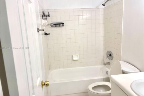 Condominio en venta en Miami, Florida, 2 dormitorios, 92.9 m2 № 1844215 - foto 13