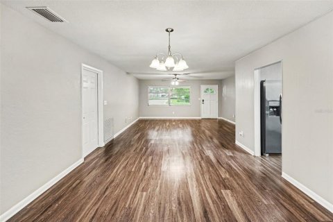 Casa en venta en Saint Petersburg, Florida, 3 dormitorios, 154.68 m2 № 2279915 - foto 5