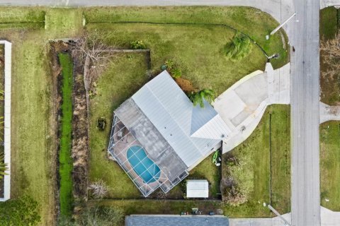 House in Port St. Lucie, Florida 4 bedrooms, 167.22 sq.m. № 2088134 - photo 2