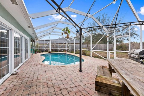 House in Port St. Lucie, Florida 4 bedrooms, 167.22 sq.m. № 2088134 - photo 17