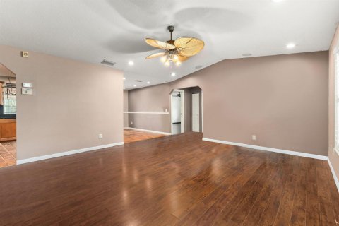 House in Port St. Lucie, Florida 4 bedrooms, 167.22 sq.m. № 2088134 - photo 5