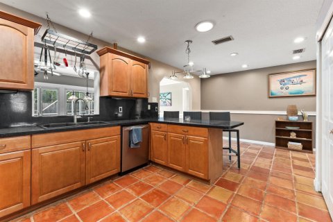 House in Port St. Lucie, Florida 4 bedrooms, 167.22 sq.m. № 2088134 - photo 11