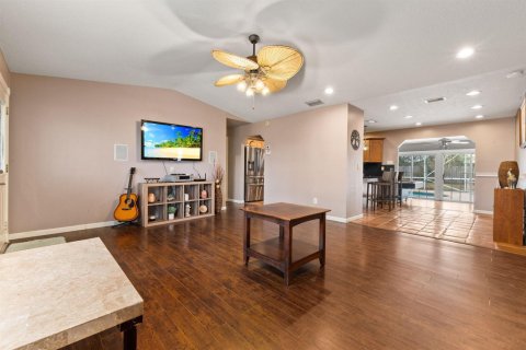 House in Port St. Lucie, Florida 4 bedrooms, 167.22 sq.m. № 2088134 - photo 6
