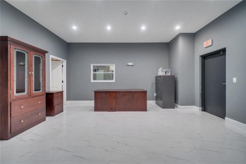 Immobilier commercial à louer à Orlando, Floride: 64.38 m2 № 1915357 - photo 11