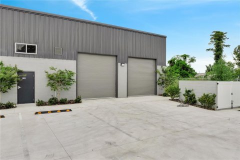 Immobilier commercial à louer à Orlando, Floride: 64.38 m2 № 1915357 - photo 3