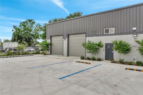 Immobilier commercial à louer à Orlando, Floride: 64.38 m2 № 1915357 - photo 4