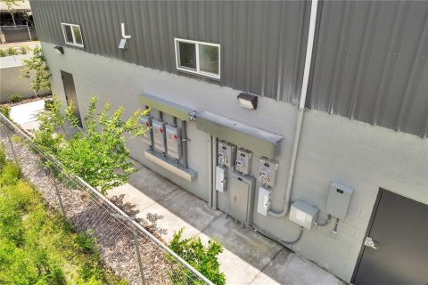 Immobilier commercial à louer à Orlando, Floride: 64.38 m2 № 1915357 - photo 7