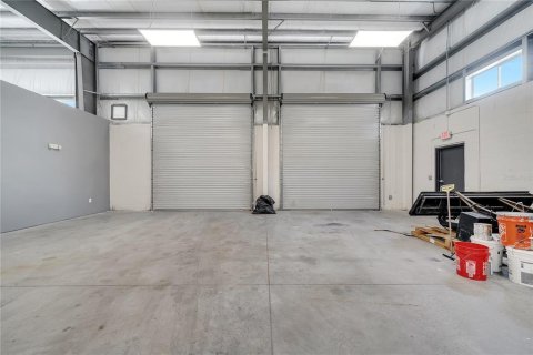Immobilier commercial à louer à Orlando, Floride: 64.38 m2 № 1915357 - photo 19
