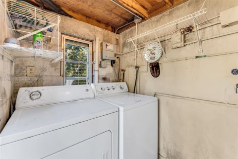 House in Miami, Florida 3 bedrooms, 101.17 sq.m. № 1999431 - photo 15