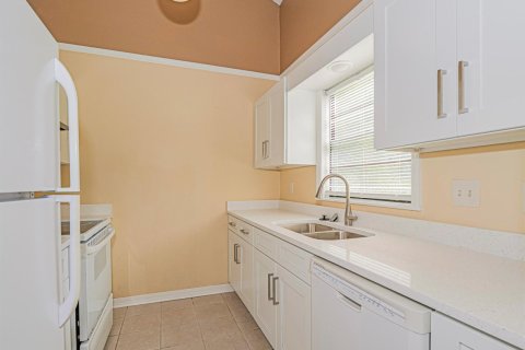 Casa en venta en Vero Beach, Florida, 3 dormitorios, 133.78 m2 № 2392702 - foto 14