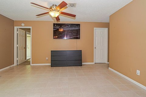 Casa en venta en Vero Beach, Florida, 3 dormitorios, 133.78 m2 № 2392702 - foto 13