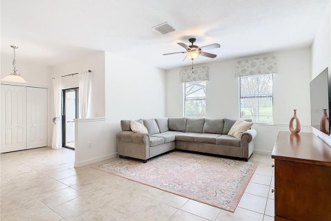House in Davenport, Florida 5 bedrooms, 301.1 sq.m. № 1392723 - photo 17