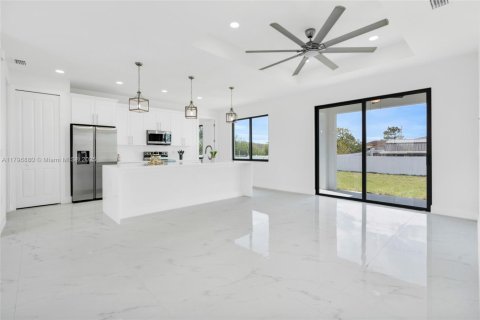 House in Lehigh Acres, Florida 3 bedrooms № 1737614 - photo 14