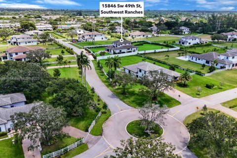 Casa en venta en Southwest Ranches, Florida, 6 dormitorios, 484.58 m2 № 1969350 - foto 5