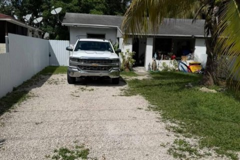 Immobilier commercial à louer à Miami, Floride: 1 chambre, 164.99 m2 № 2384929 - photo 6