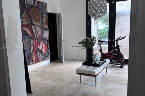House in Miami, Florida 3 bedrooms, 176.7 sq.m. № 1762918 - photo 5