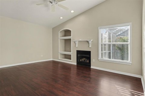 Villa ou maison à vendre à Oviedo, Floride: 4 chambres, 155.98 m2 № 2436766 - photo 5