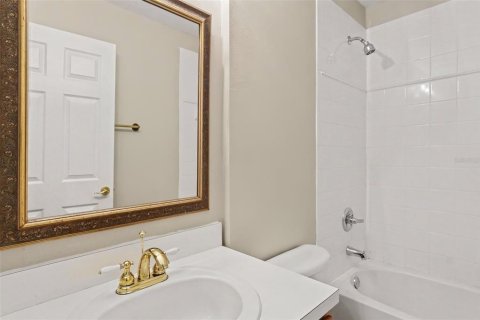 Villa ou maison à vendre à Oviedo, Floride: 4 chambres, 155.98 m2 № 2436766 - photo 27