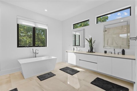 Casa en venta en Tampa, Florida, 5 dormitorios, 325.16 m2 № 2430659 - foto 17