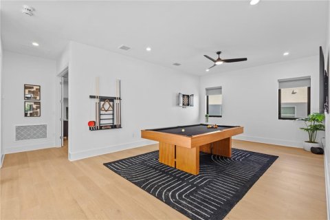 Casa en venta en Tampa, Florida, 5 dormitorios, 325.16 m2 № 2430659 - foto 13