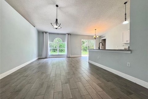 Villa ou maison à vendre à Spring Hill, Floride: 4 chambres, 168.25 m2 № 2353358 - photo 6