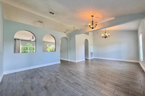 Villa ou maison à vendre à Spring Hill, Floride: 4 chambres, 168.25 m2 № 2353358 - photo 9