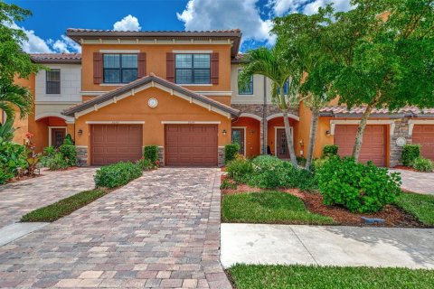 Touwnhouse à louer à Venice, Floride: 3 chambres, 175.49 m2 № 1810146 - photo 1