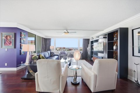 Condominio en venta en Clearwater, Florida, 2 dormitorios, 179.3 m2 № 2107766 - foto 10
