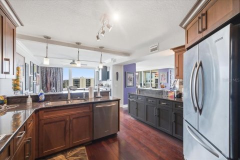 Condominio en venta en Clearwater, Florida, 2 dormitorios, 179.3 m2 № 2107766 - foto 28