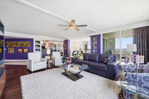 Condominio en venta en Clearwater, Florida, 2 dormitorios, 179.3 m2 № 2107766 - foto 13