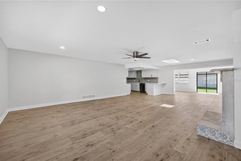 Casa en venta en Palm Coast, Florida, 4 dormitorios, 242.85 m2 № 1919158 - foto 11