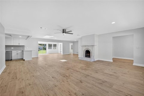 Casa en venta en Palm Coast, Florida, 4 dormitorios, 242.85 m2 № 1919158 - foto 8