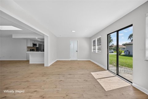 Casa en venta en Palm Coast, Florida, 4 dormitorios, 242.85 m2 № 1919158 - foto 18