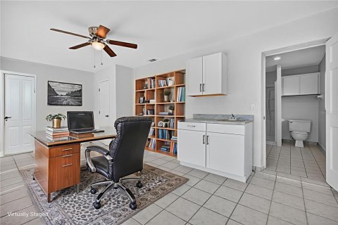 Casa en venta en Palm Coast, Florida, 4 dormitorios, 242.85 m2 № 1919158 - foto 25