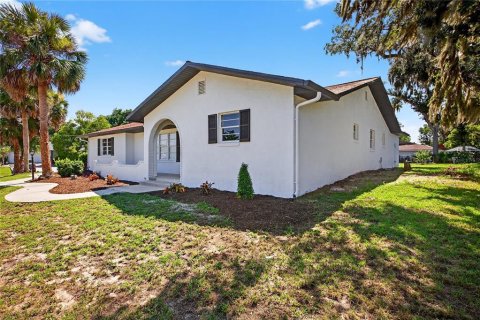 Casa en venta en Palm Coast, Florida, 4 dormitorios, 242.85 m2 № 1919158 - foto 4