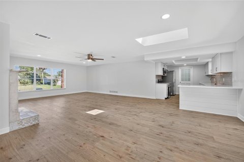 Casa en venta en Palm Coast, Florida, 4 dormitorios, 242.85 m2 № 1919158 - foto 10