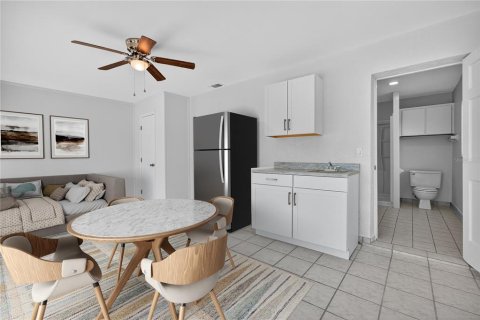 Casa en venta en Palm Coast, Florida, 4 dormitorios, 242.85 m2 № 1919158 - foto 23