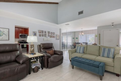 House in Sarasota, Florida 3 bedrooms, 180.23 sq.m. № 1621818 - photo 16