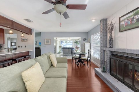 House in Sarasota, Florida 3 bedrooms, 180.23 sq.m. № 1621818 - photo 26