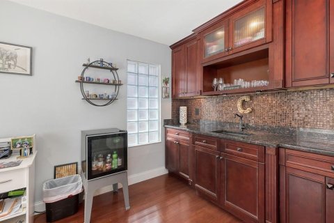 House in Sarasota, Florida 3 bedrooms, 180.23 sq.m. № 1621818 - photo 27