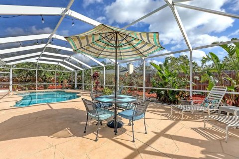 House in Sarasota, Florida 3 bedrooms, 180.23 sq.m. № 1621818 - photo 10