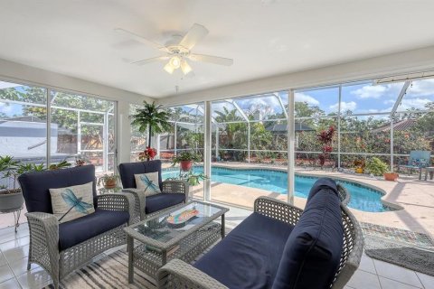 House in Sarasota, Florida 3 bedrooms, 180.23 sq.m. № 1621818 - photo 18